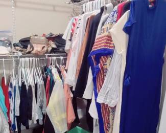 HUGE ASSORTMENT OF MEN'S, WOMEN'S CLOTHING, PURSES, SHOES,