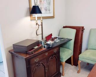 EXTENDABLE BUFFET