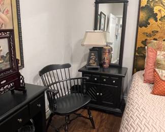 THOMASVILLE NIGHTSTANDS, NICHOLS & STONE WINDSOR CHAIR