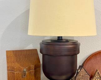 METAL BASE DECORATOR LAMP