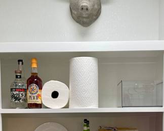 DECORATIVE WEATHERED LOOK PIG’S HEAD WALL MOUNT