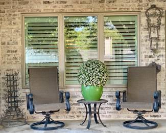 PATIO FURNITURE & ARTIFICIAL POTTED PLANT