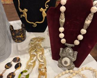 TORY BURCH MONKEY COLLAR NECKLACE & LEOPARD CUFF