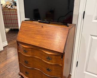 BALL & CLAW MAPLE SECRETARY DESK