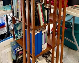 VINTAGE BOOKSHELF