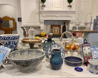 LARGE BLUE/GREY BOWL WITH HANDLES-LOVELY DECORATOR PIECE! APROPOS HOME COLLECTION VASE, DEFYING GRAVITY BY TED STANZEL & ELAINE THOMAS