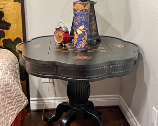 PEDESTAL CHESS FLIP TABLE WITH CLAW FEET, CONTEMPORARY BLACK CHINOISERIE LAMP