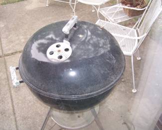 WEBER CHARCOAL GRILL