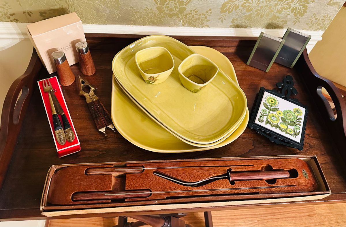 MCM items:
Beautiful chartreuse Russel Wright platters , teak salt/pepper shakers,