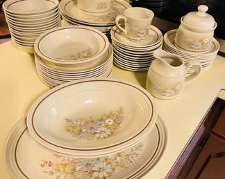 Retro Royal Doulton floral pattern stoneware dishes