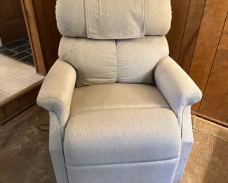 Electric lift chair