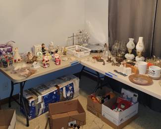 Cool Toll Painted Christmas, Vintage Lamps and More