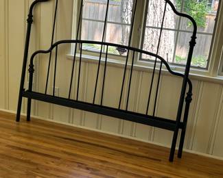 Queen size black metal bed 