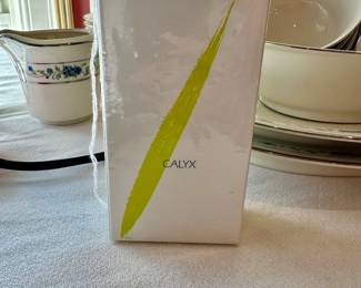 new in box Clinique Calyx 1.4 oz