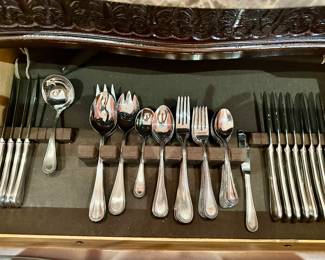 Towle setting for eight plus serving pieces ‘Beaded Antique’ Made in GERMANY