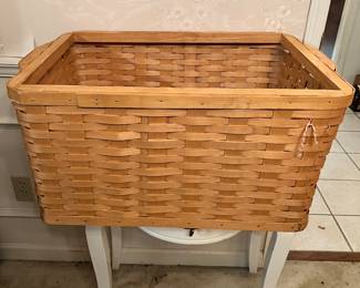 Large Peterboro Basket