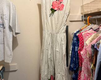 Vintage Women’s Clothes