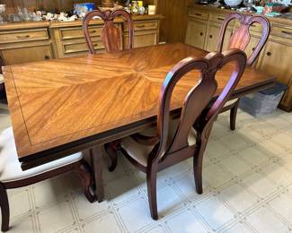 Dining Table with 2 Leaves and 6 Chairs