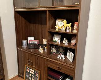 Cabinet, Frames, Figurines