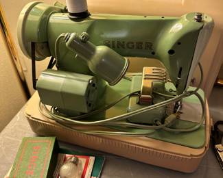 Singer Sewing Machine
