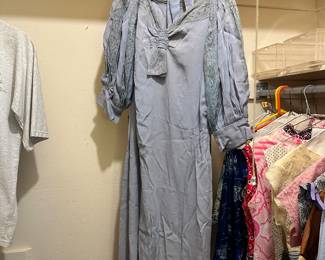 Vintage Women’s Clothes