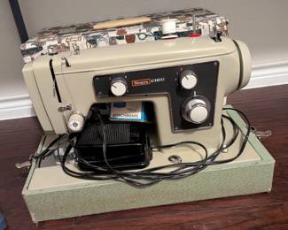 Sears Kenmore sewing machine with carrying case