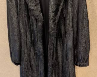 Dyed black mink, female pelts, Scaasi, looks new
