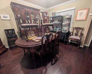 Sumter dining table, chairs, leaves and pads