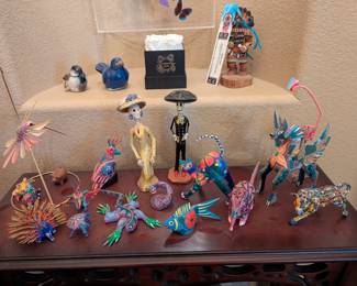 Signed wood carvings, Oaxaca Mexico, Hgo Santiago Fragzola, Candio Ortega Mendes, Vicente Hernandez Vasquez, Jose Ortocha Tilcjeye