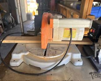 2022  Chicago Electric Compound Miter Saw and Central Machinery Disc Sander 