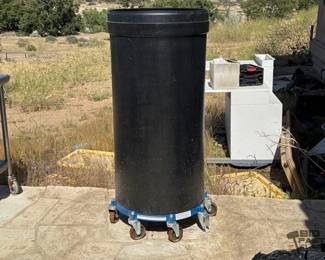 2912  Rolling Container 