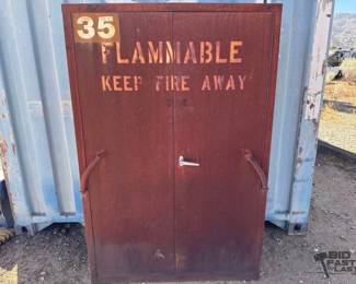 4028  Metal Storage Cabinet 