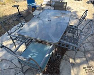 2908  Patio Furniture 