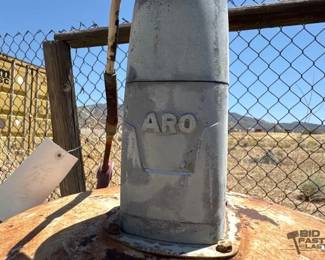 2546 Aro Grease Pump