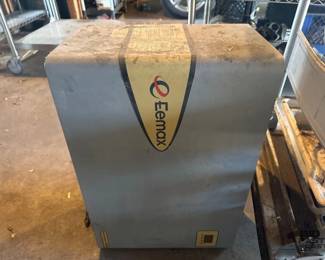 2100  Eemax Water Heater 
