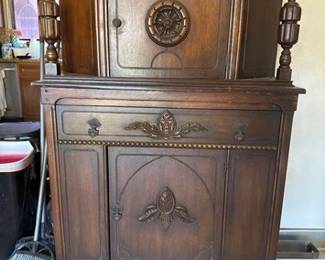 3150  Wooden Curio Cabinet 