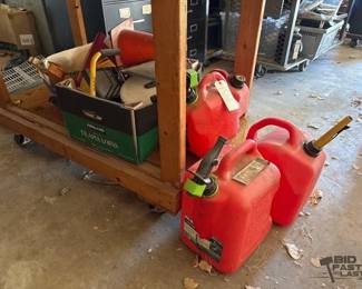 1516  Gas Cans, Floor Jacks, Lights, Cone  More 