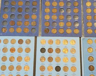 Lincoln Cent Albums, includes 261 Wheat Cents, 1911-D & 1915-D