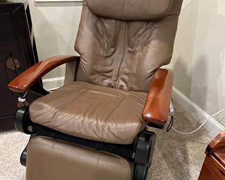 Human Touch whole body massage chair 