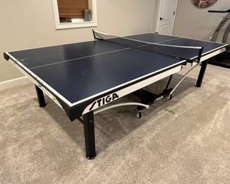 Stiga foldable ping pong table 