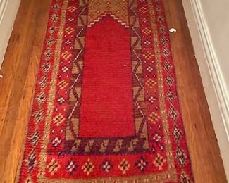 4 rug hall