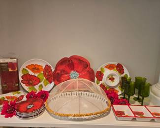 Floral Plastic Dinnerware Serving Set