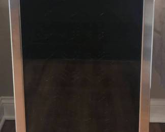 01 Frigidaire Wine Cooler