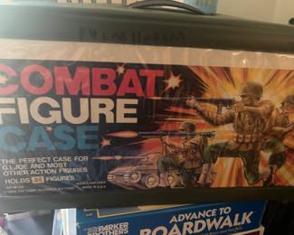 Tara Toy G.I. Joe Combat Case and Figures