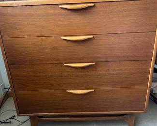 Lane Perception Mid Century Dresser