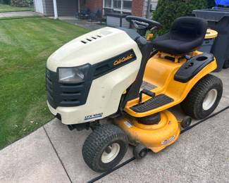 Cub Cadet LTX 2040 Lawn Tractor