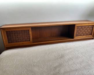 Lane Perception Mid Century Queen Bed Complete