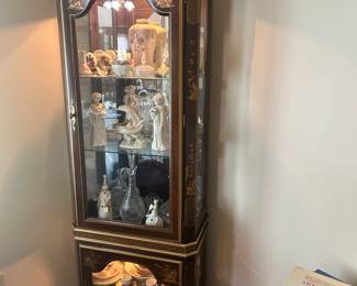 Lighted Display Cabinet With Nice Detail
