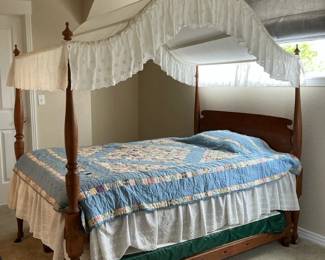 Sheraton Cherry Four Poster Double Bed With Trundle Bed. Usa, Ca. 1820