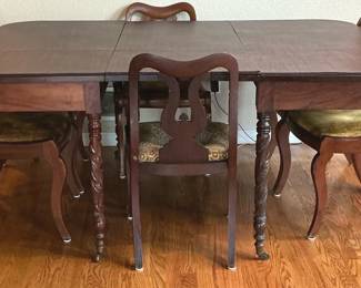 Antique Mahogany Gate Leg Dining Room Table With Custom Pads & 6 Chairs